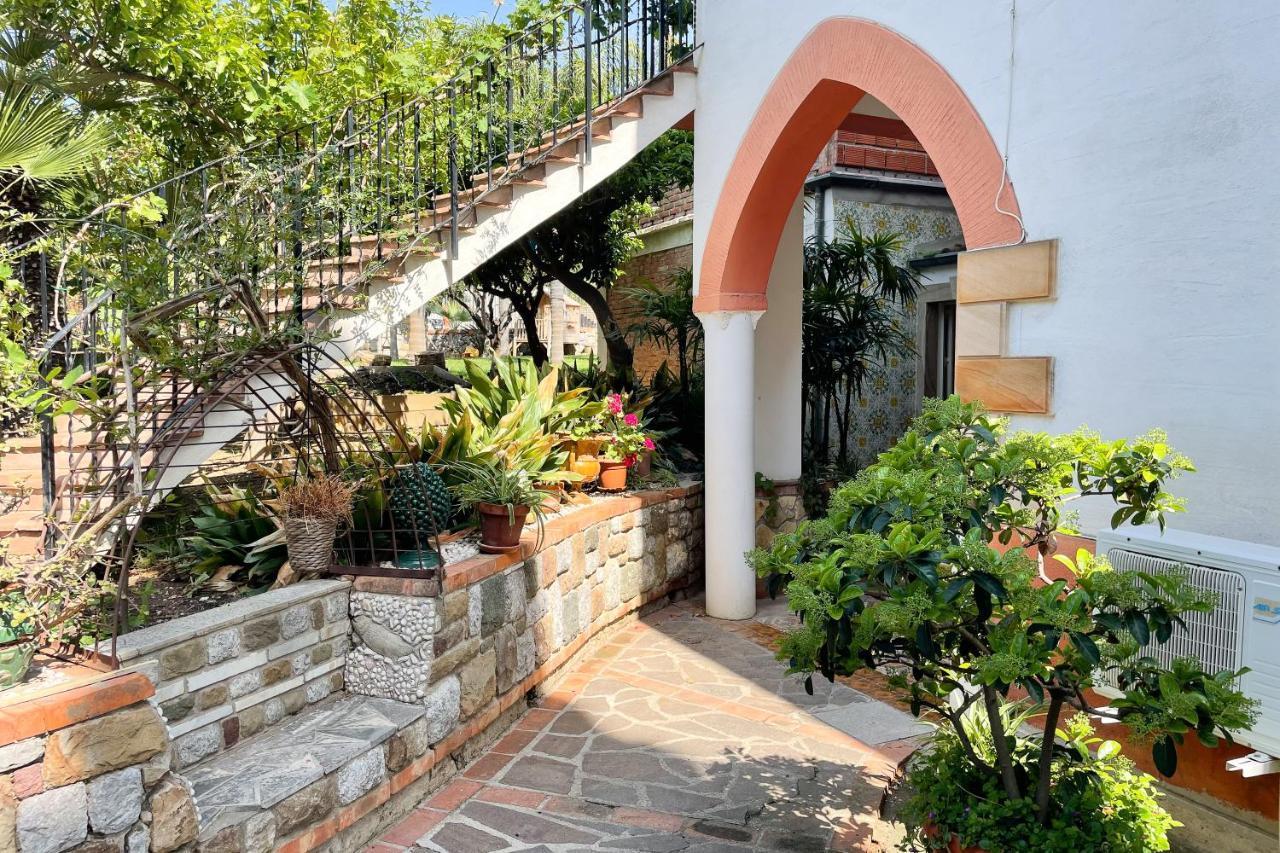 Villa Caterina - Solemar Sicilia เชฟาลู ภายนอก รูปภาพ