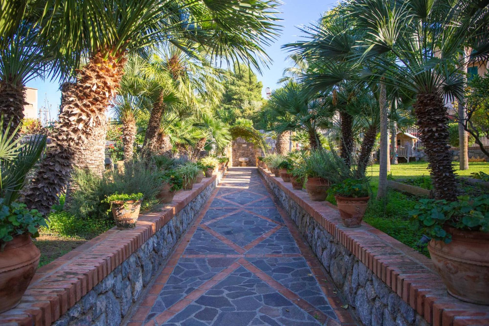 Villa Caterina - Solemar Sicilia เชฟาลู ภายนอก รูปภาพ