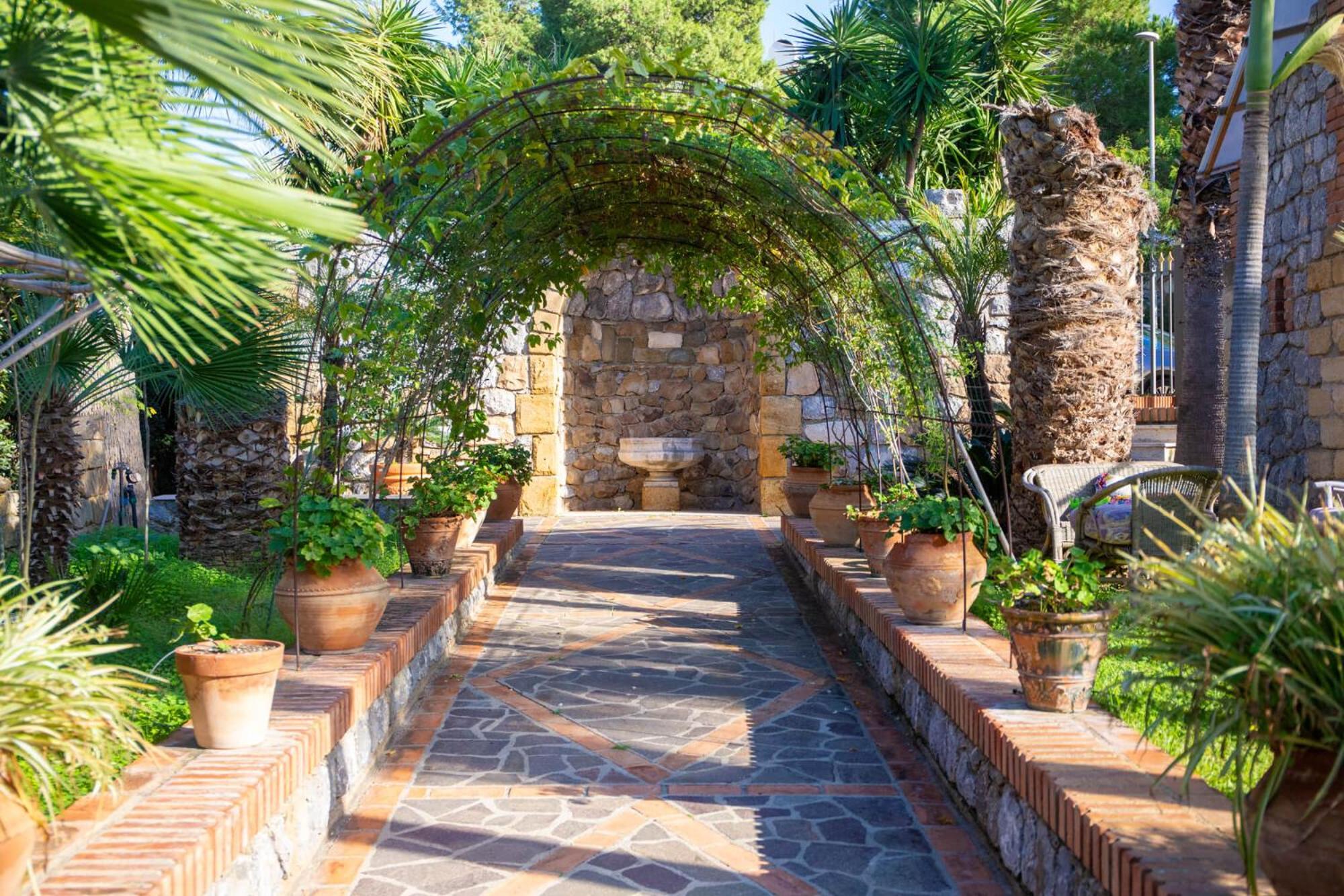 Villa Caterina - Solemar Sicilia เชฟาลู ภายนอก รูปภาพ