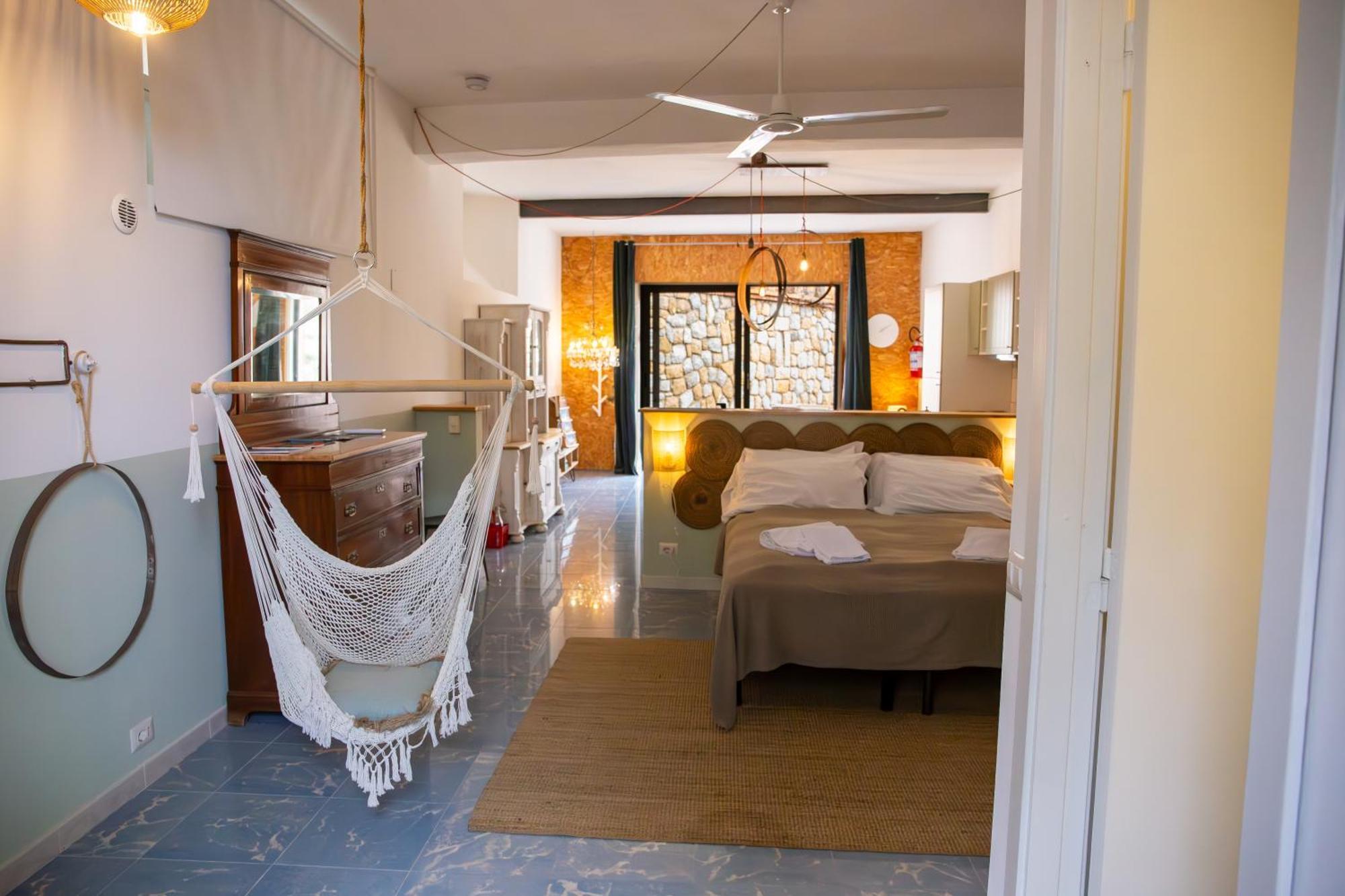Villa Caterina - Solemar Sicilia เชฟาลู ภายนอก รูปภาพ