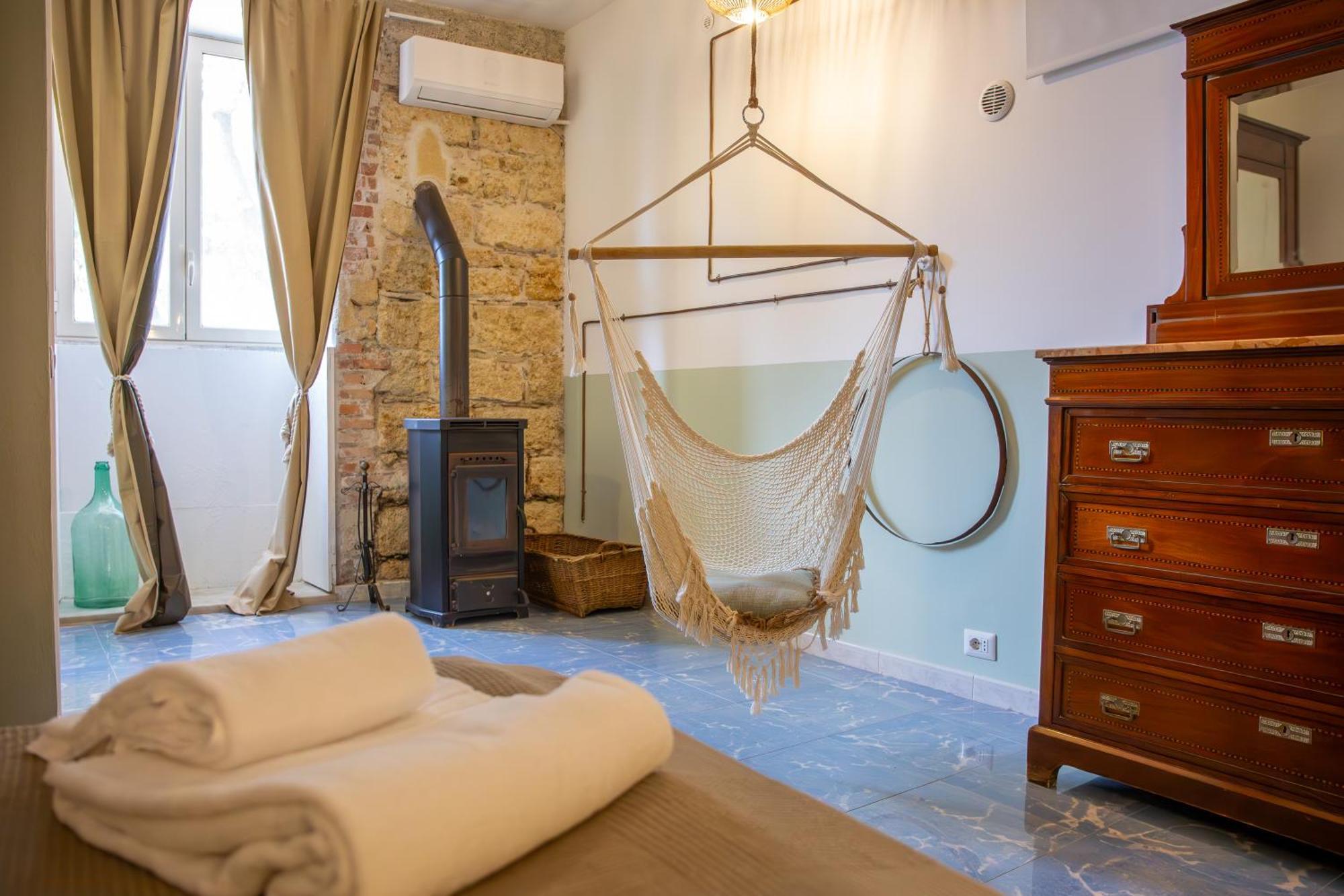 Villa Caterina - Solemar Sicilia เชฟาลู ภายนอก รูปภาพ